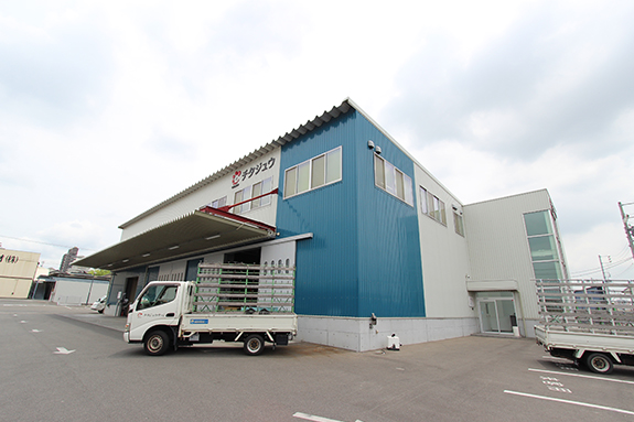 チタジュウサッシ株式会社